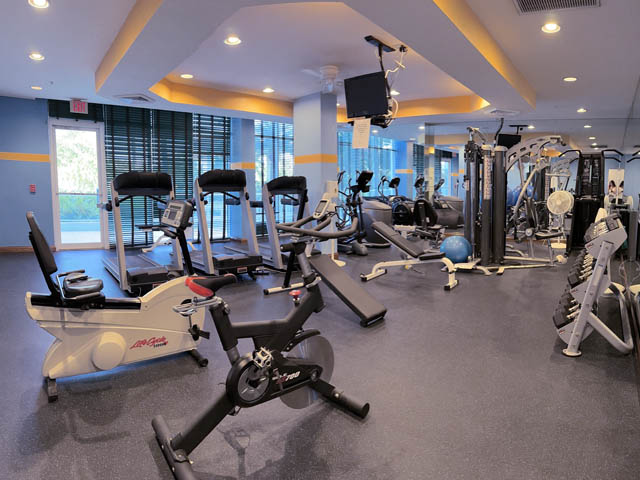 LElegance Lido Beach - exercise room